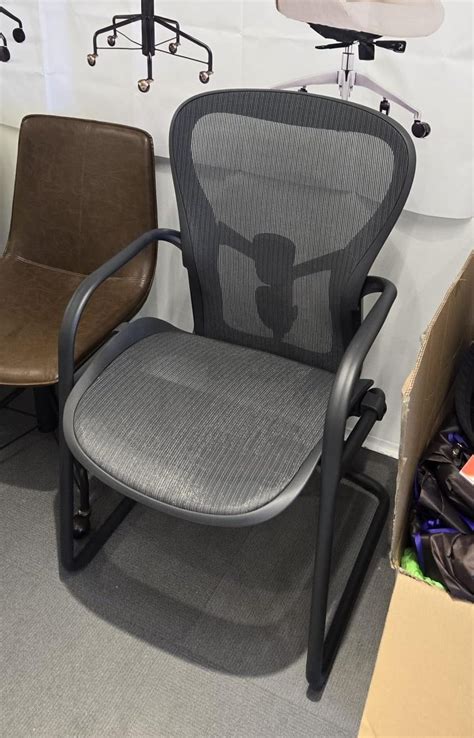 are there fake aeron chairs